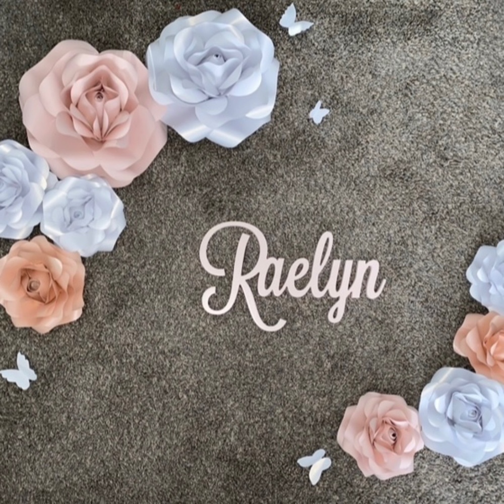 Set of 9 paper flowers